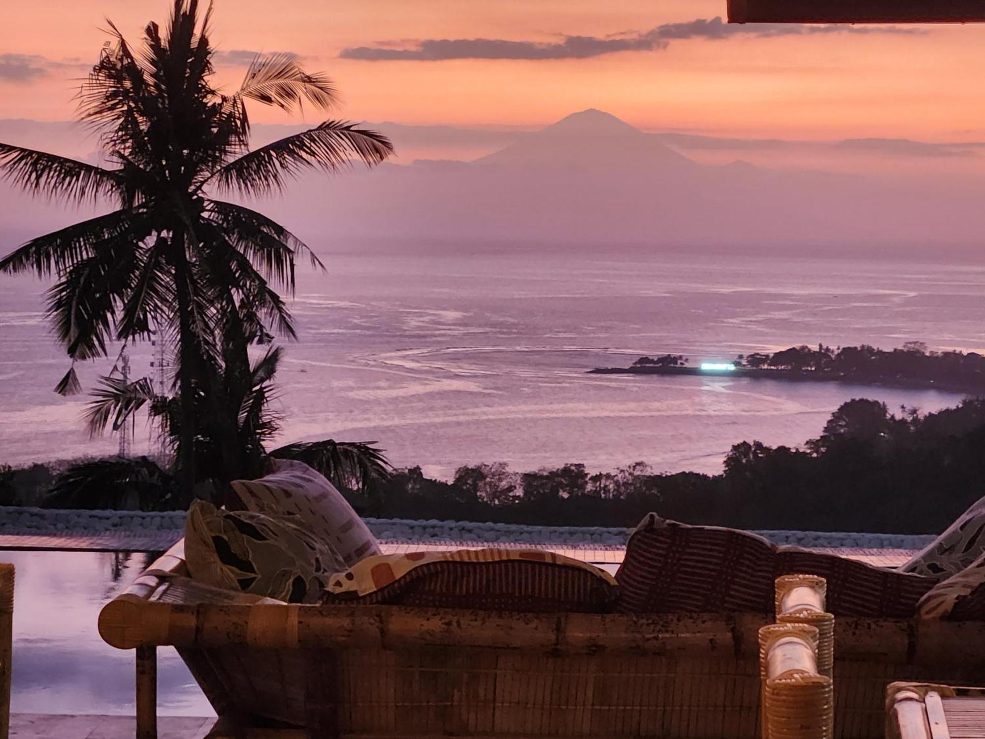 Villa Umbrella Lombok Senggigi Exterior foto